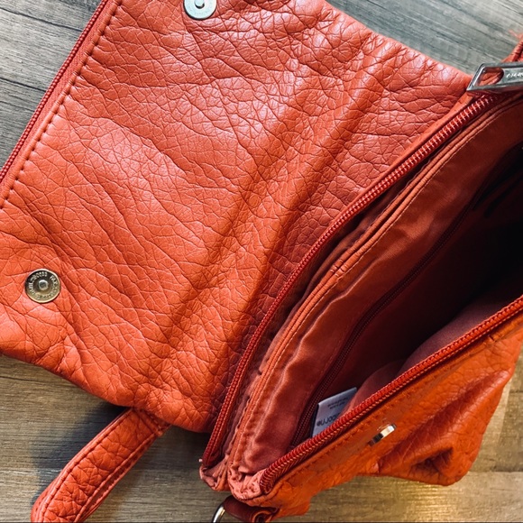 Liz Claiborne crossbody - Picture 7 of 7